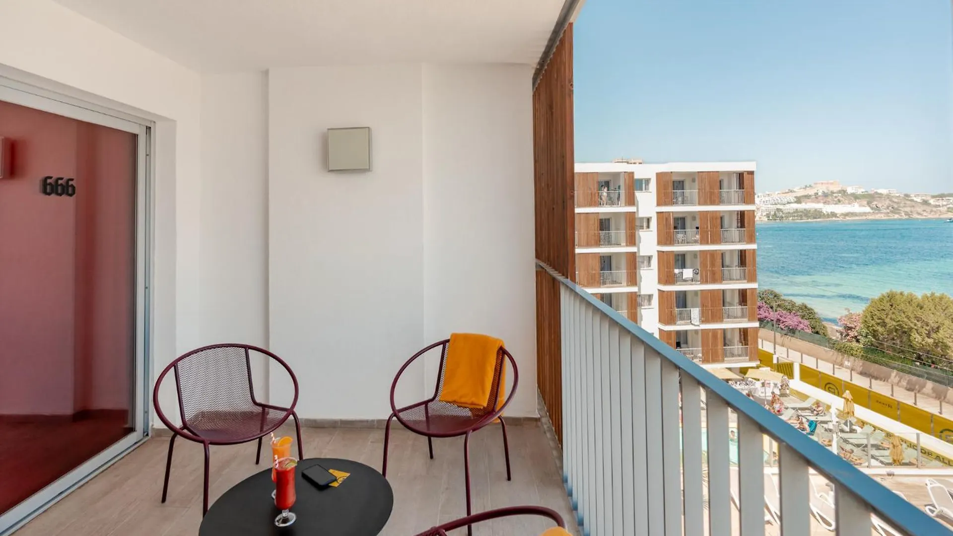 Ryans Ibiza Apartments - Only Adults 3*,  Espagne