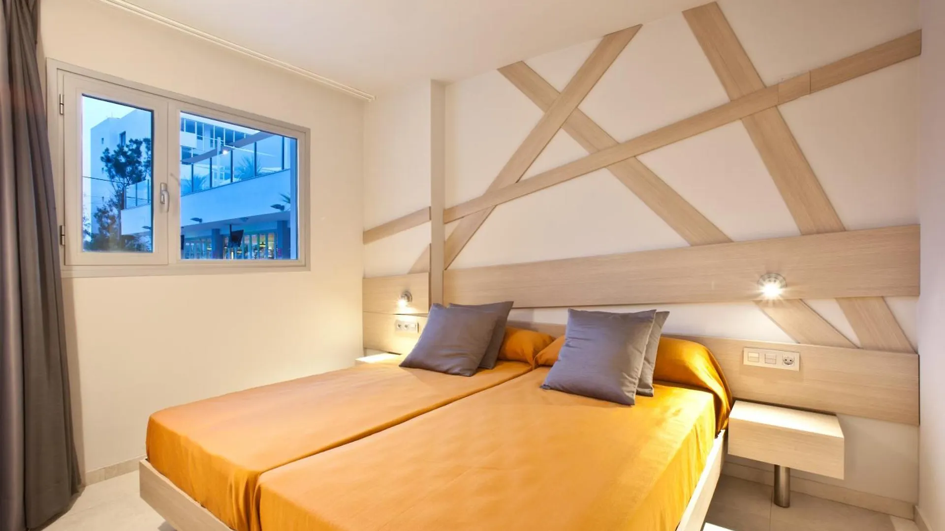 Ryans Ibiza Apartments - Only Adults Aparthotel