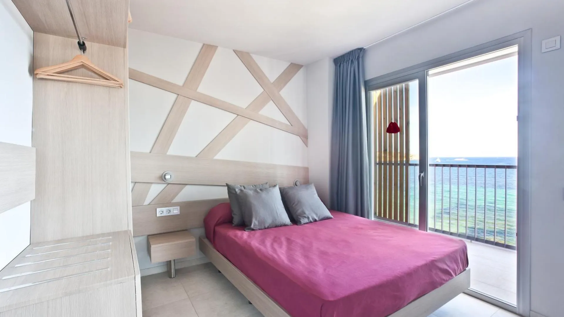 Aparthotel Ryans Ibiza Apartments - Only Adults