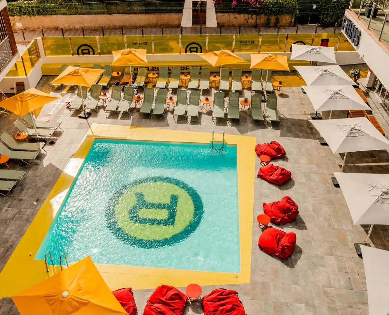 Ryans Ibiza Apartments - Only Adults